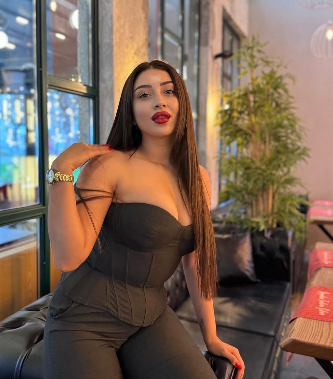 Hüsametli Uyumlu Partner Bayan Escort Alev